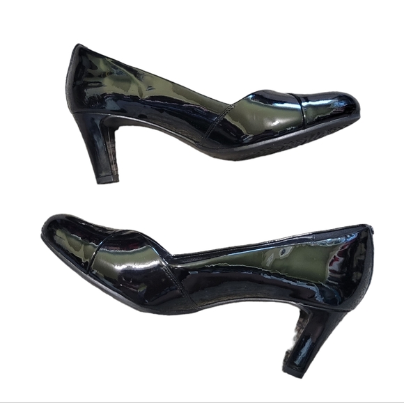 Easy Spirit Esalbie Patent Leather Heels Pumps in Black - Picture 2 of 10